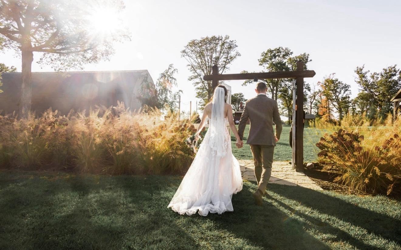 Whispering Oaks Venue, Wedding and Event Venue Rental in Demotte, IN - photo 4