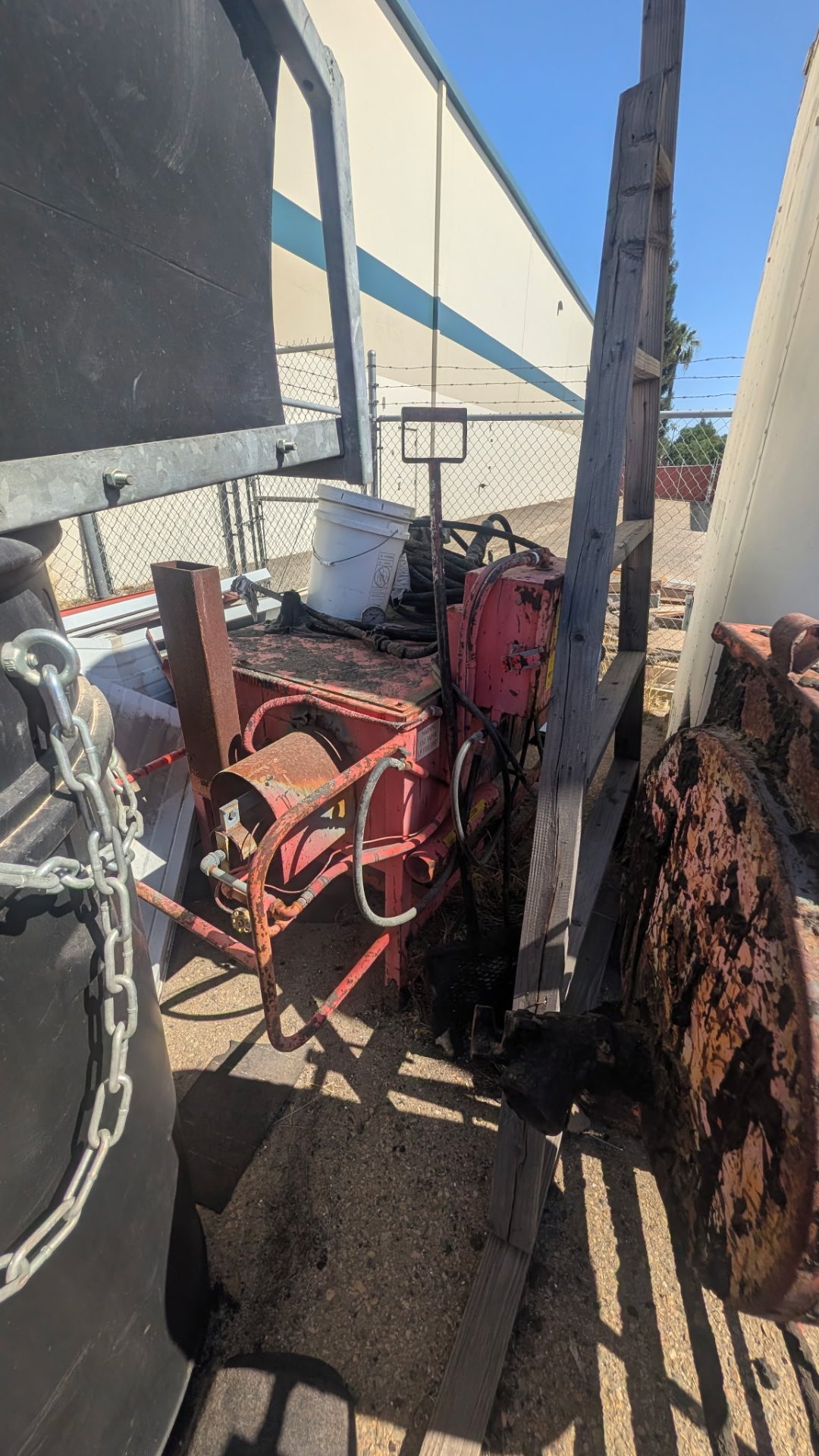 Haul-lelujah junk removal, Residential Junk Removal in Reedley, CA - photo 3