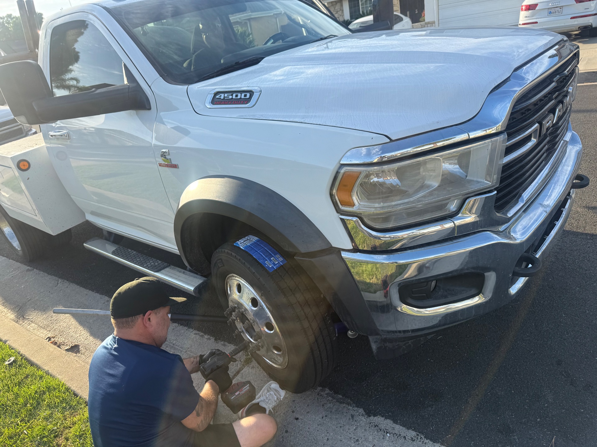 HD Roadside & Mobile Tire Service, Battery Jump-Starts in Gardena, CA - photo 3