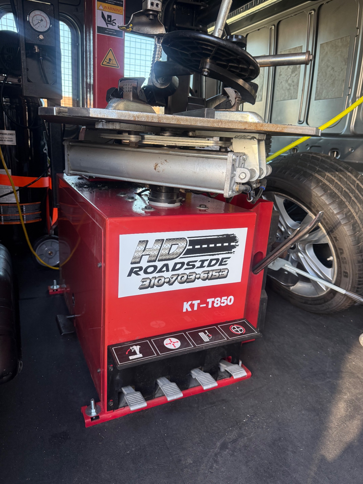HD Roadside & Mobile Tire Service, Battery Jump-Starts in Gardena, CA - photo 7