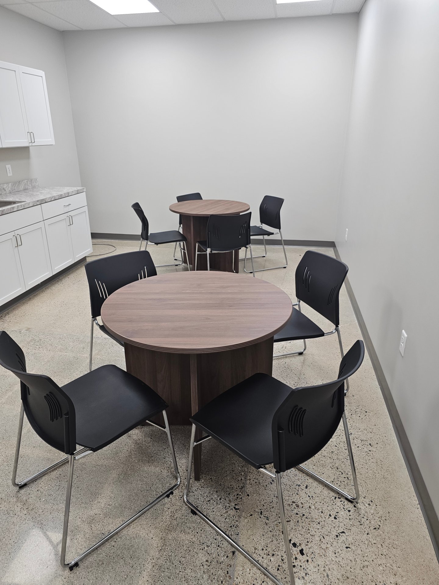 Smart Buy Office Furniture, Office Equipment in Austin, TX - photo 7