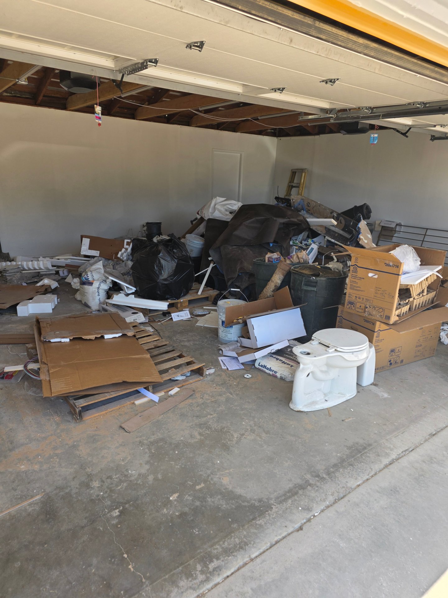 Dump It Dude Junk Solutions LLC, Residential Junk Removal in Fullerton, CA - photo 5