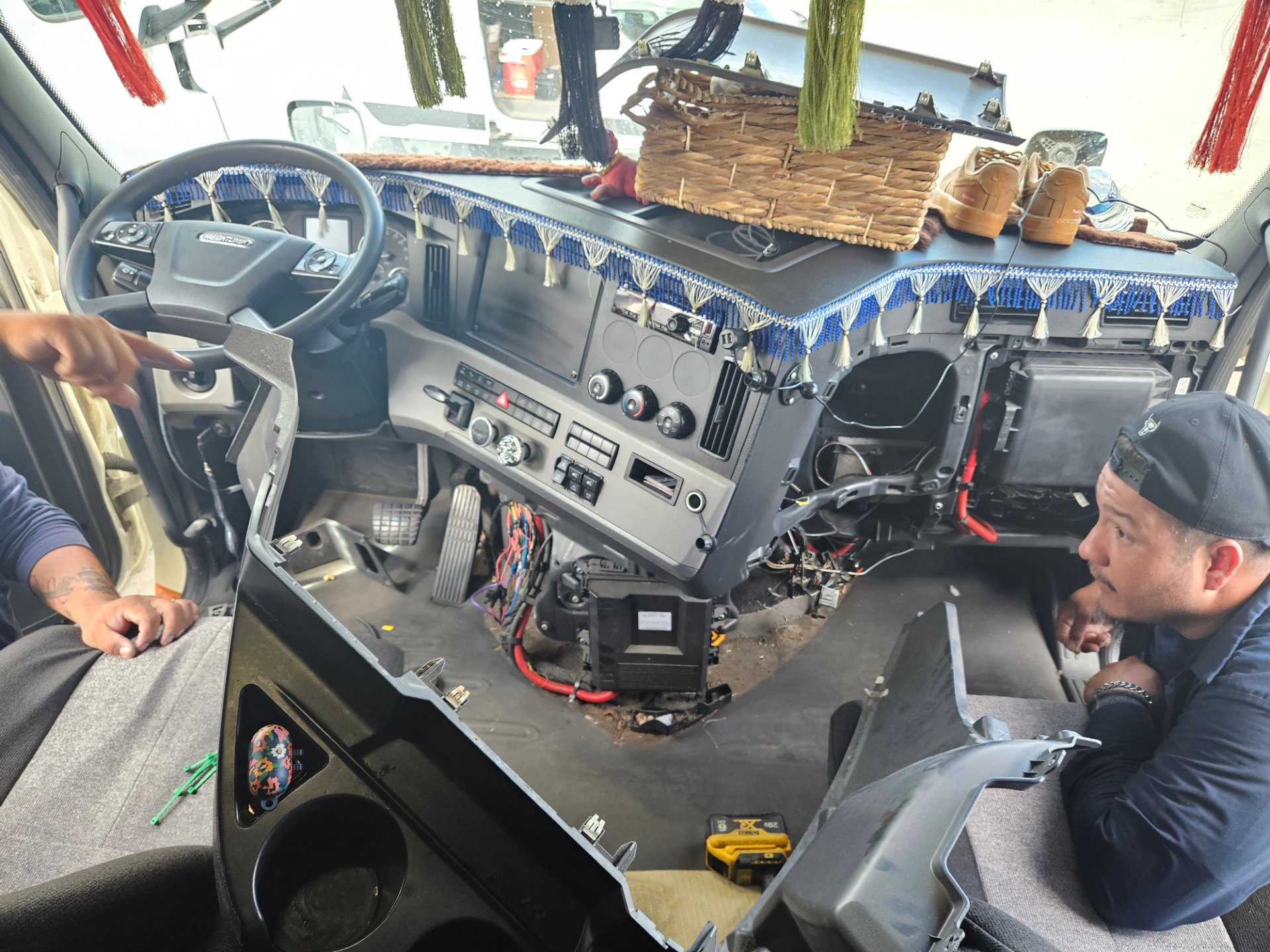 Bital Services, Car Stereo Installation in San Bernardino, CA - photo 3