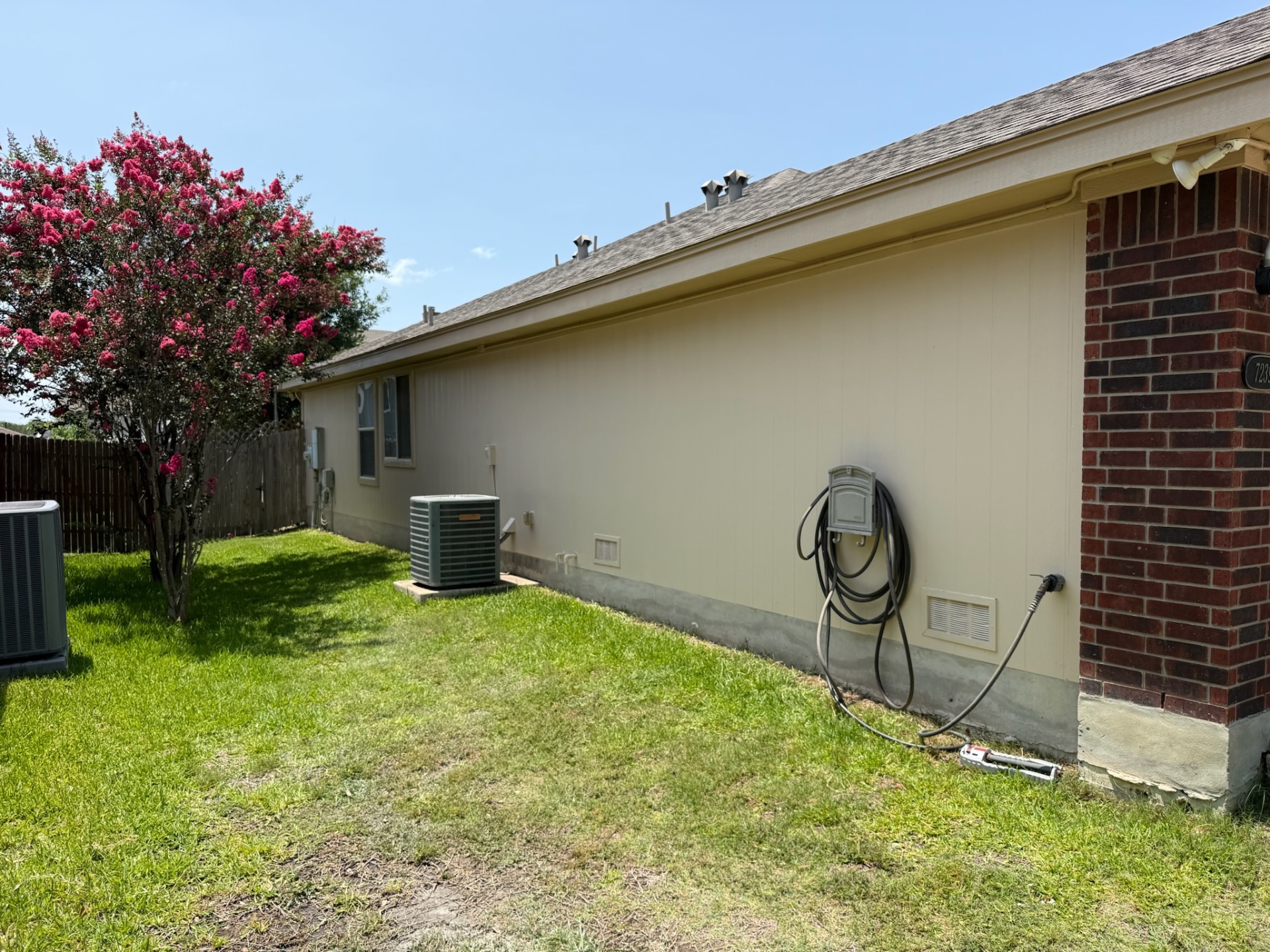 Dye Renovations, Picture Hanging and Art Installation in St. Hedwig, TX - photo 1