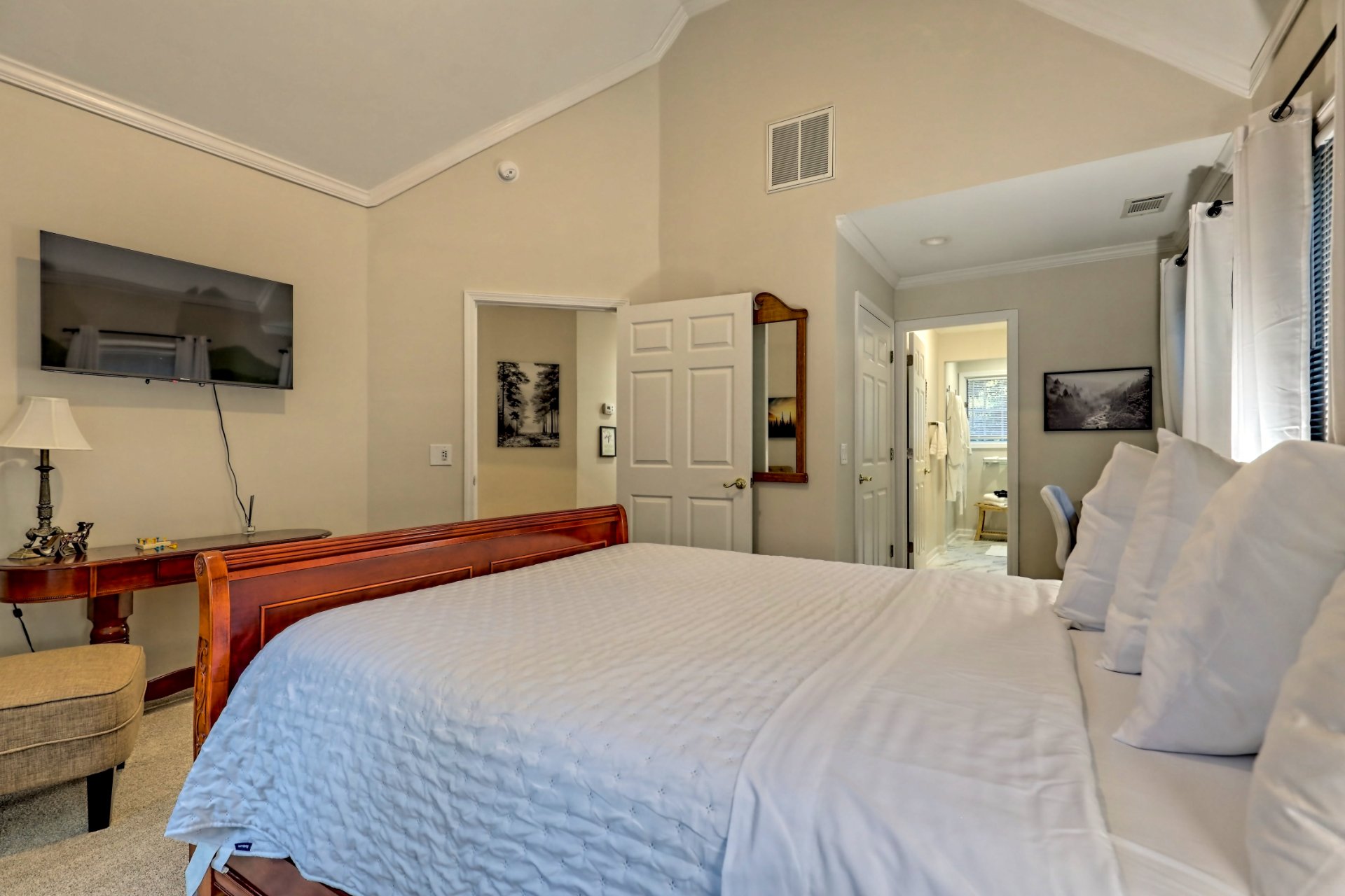 The Helen Waldhaus, Vacation Rentals in Helen, GA - photo 5