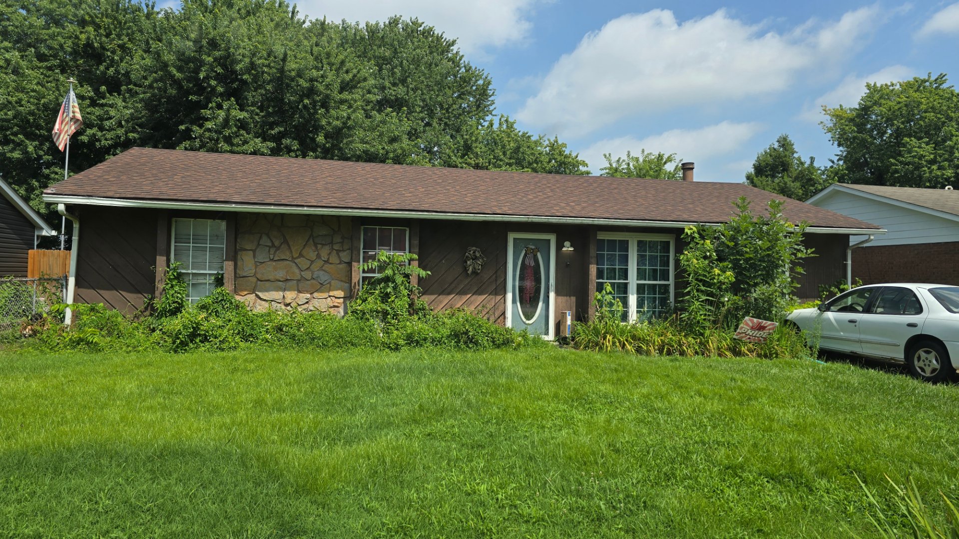 Clean Gutter, Gutter Cleaning in Louisville, KY - photo 4