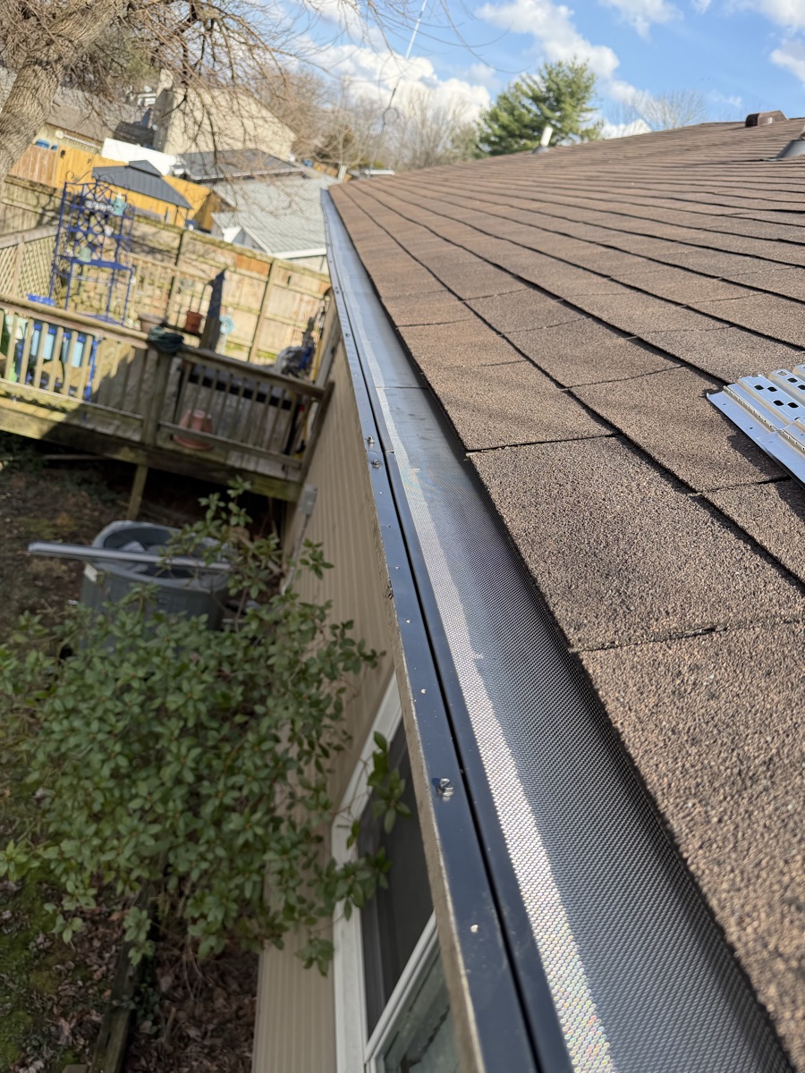 Clean Gutter, Gutter Cleaning in Louisville, KY - photo 7