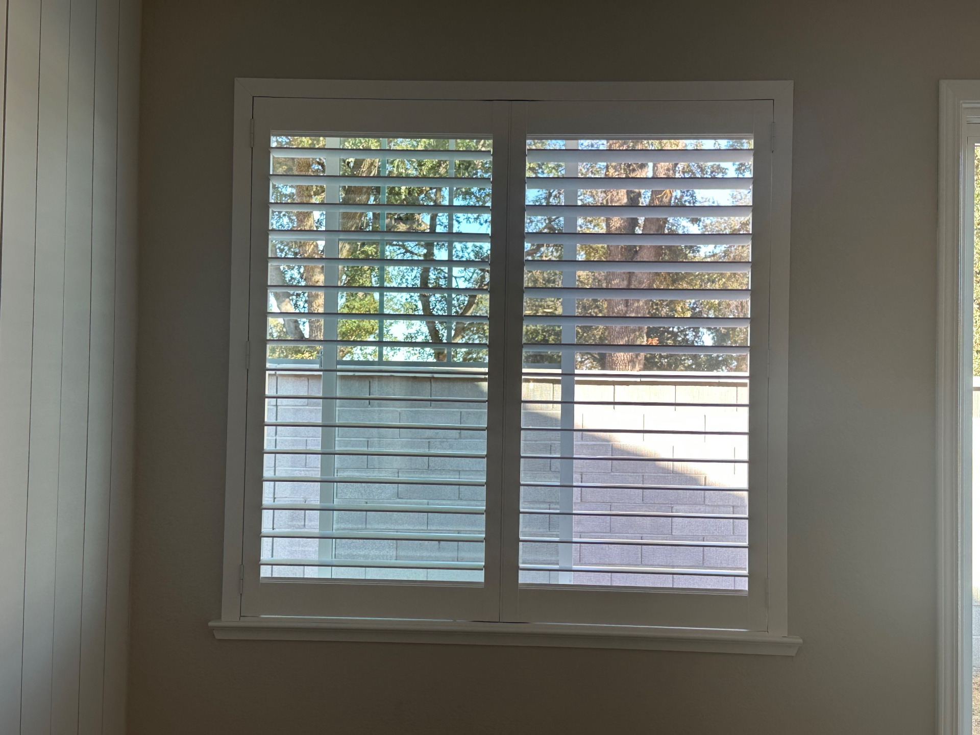 Blind Corners, Window Treatment Installation or Repair in Roseville, CA - photo 1