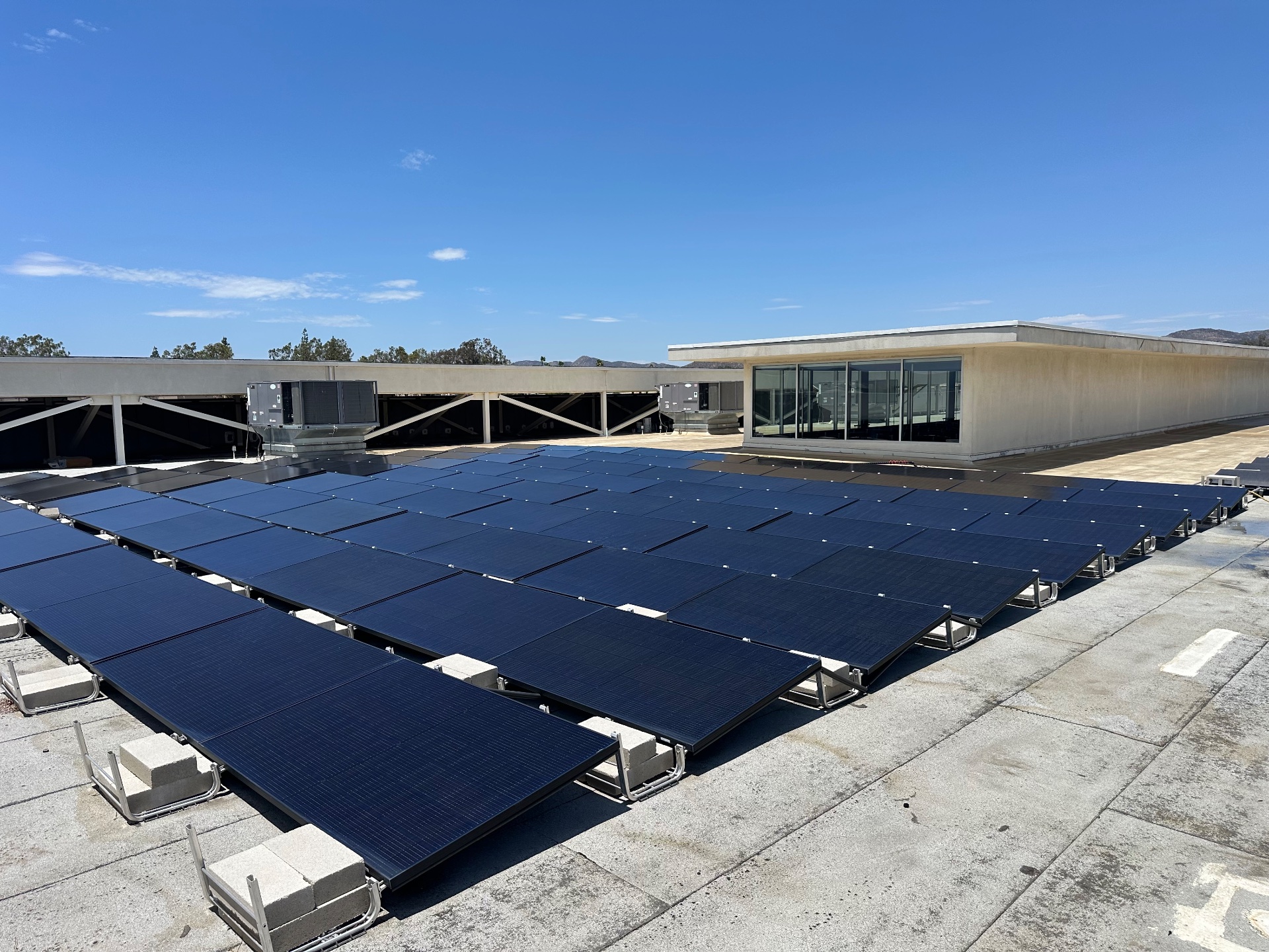 Handy dandy solar cleaning, Solar Panel Cleaning in Lake Elsinore, CA - photo 4