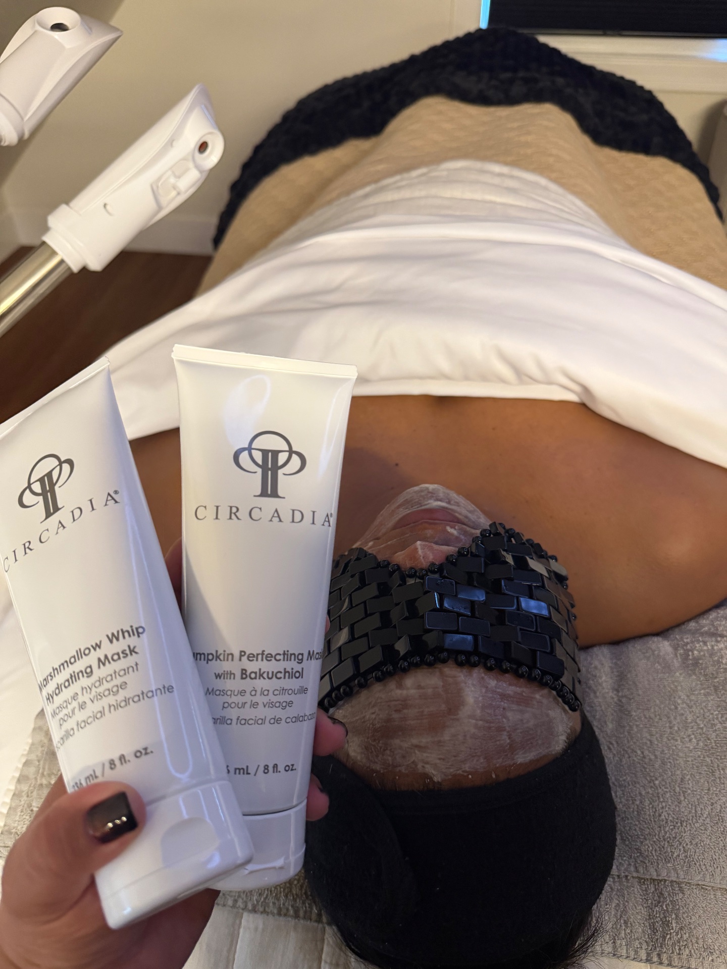 Luminé Beauty Bar, Estheticians in Levittown, NY - photo 2