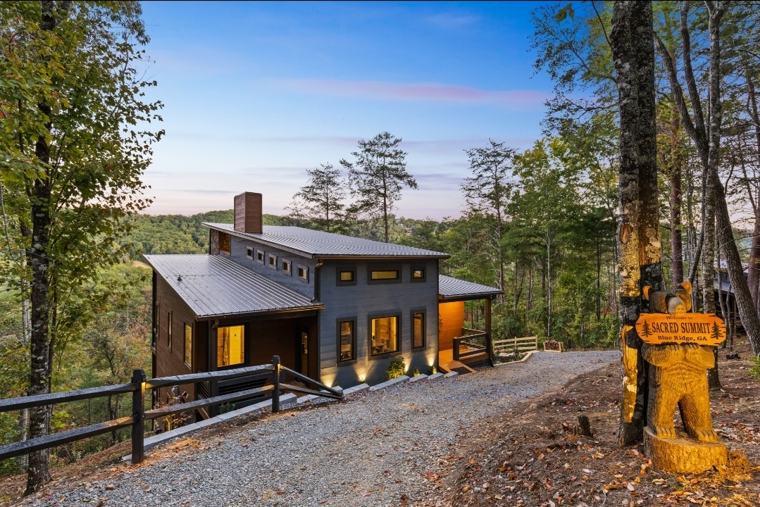 Sacred Stays Luxury Properties, Vacation Rentals in Blue Ridge, GA - photo 1