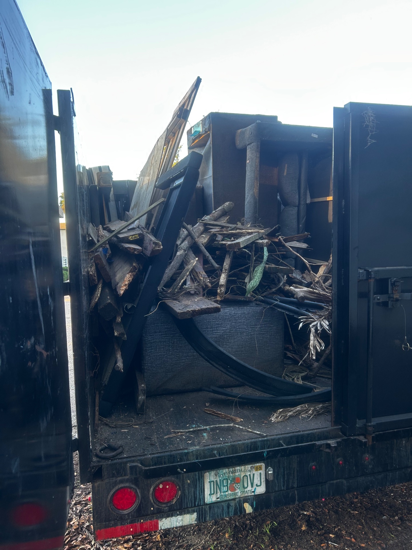 813 Junk Solutions, Residential Junk Removal in Tampa, FL - photo 4