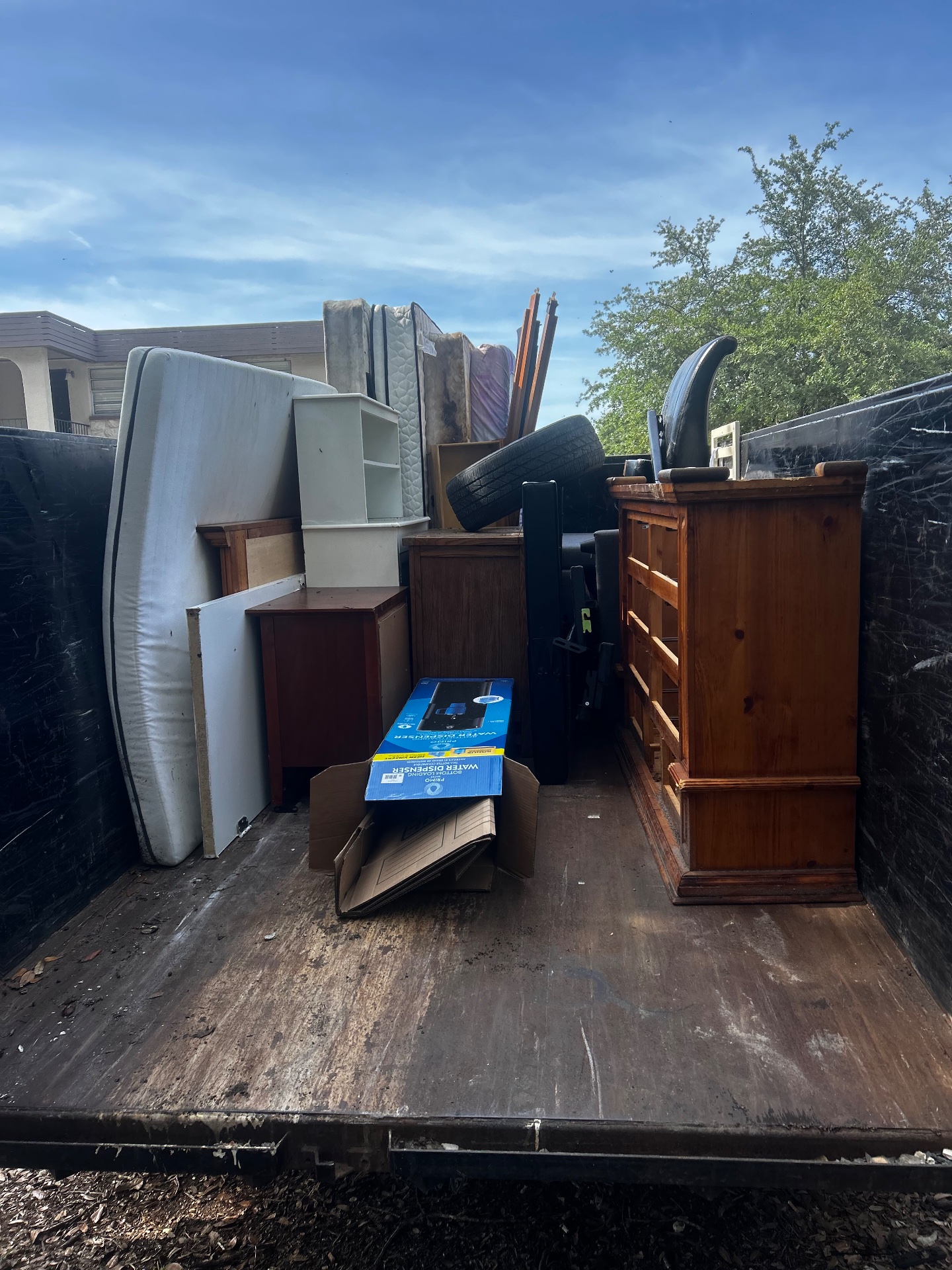 813 Junk Solutions, Residential Junk Removal in Tampa, FL - photo 7