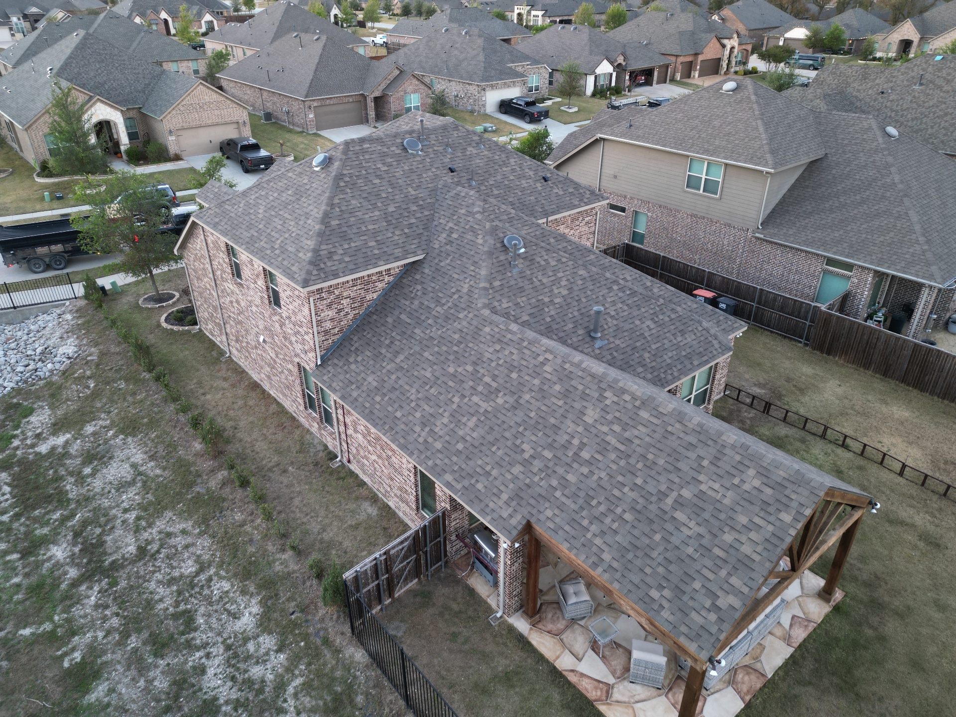 Flying Cow Roofing, Fences & Gates in Farmersville, TX - photo 8