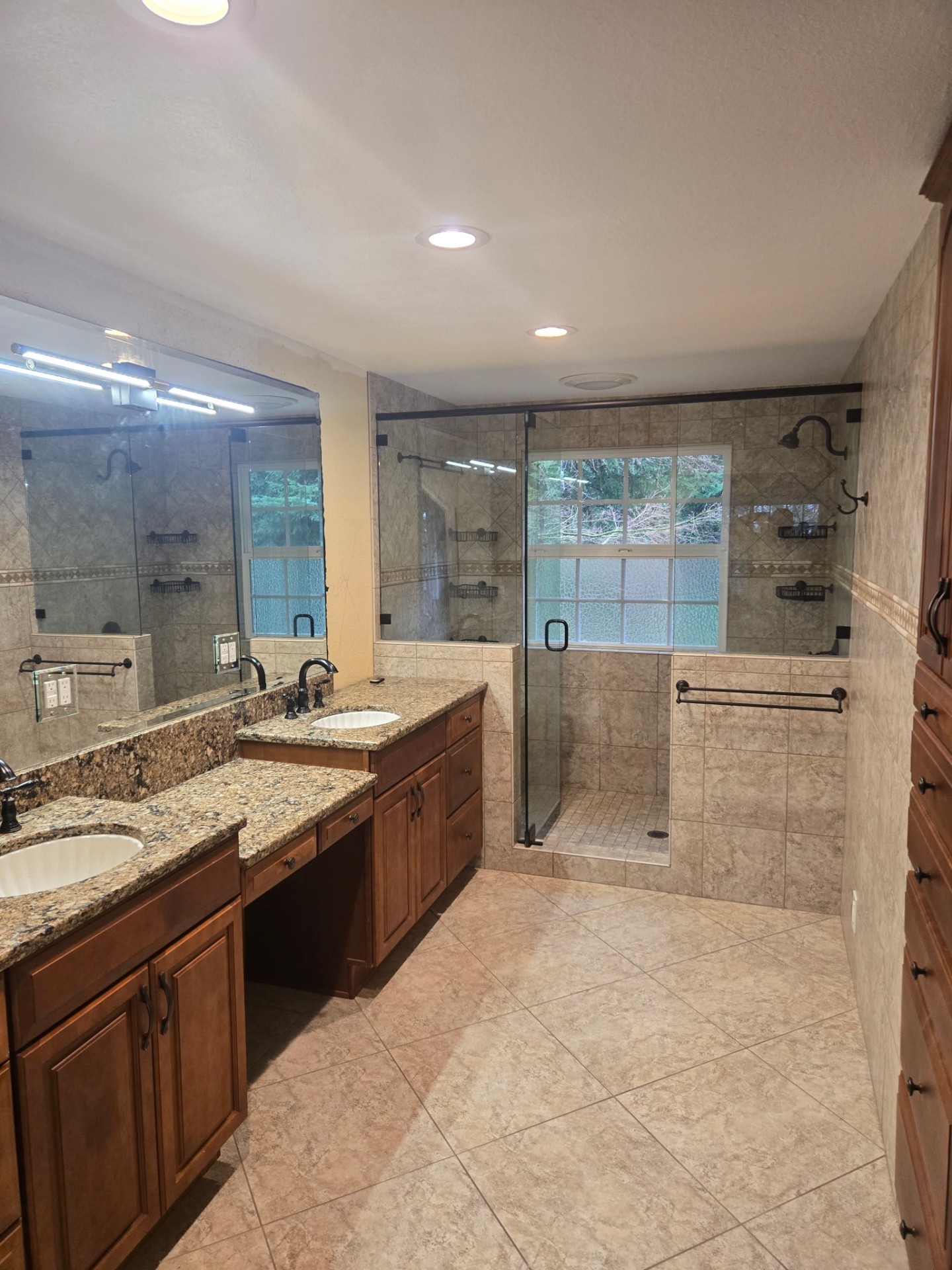 Dryout Water Damage Restoration, Water Damage Cleanup and Restoration in Monroe, WA - photo 8