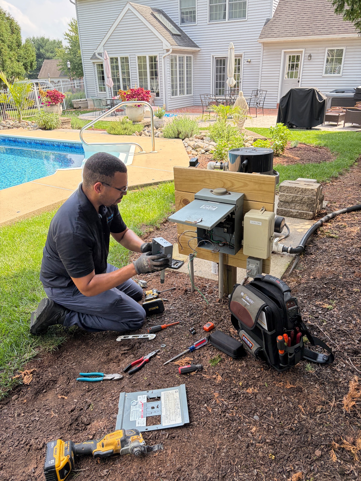 Mr. Electric of Reading, Circuit Breaker Panel or Fuse Box Installation in Wyomissing, PA - photo 7