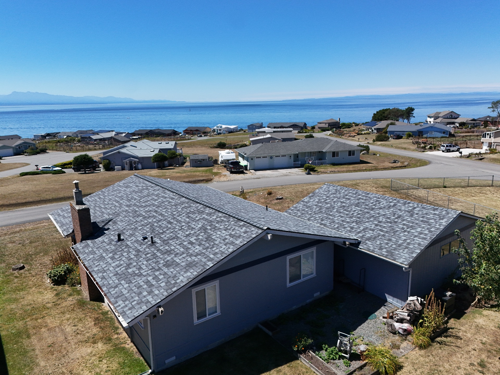 Blitz Roofing LLC, Roof Installation or Replacement in Lynnwood, WA - photo 2