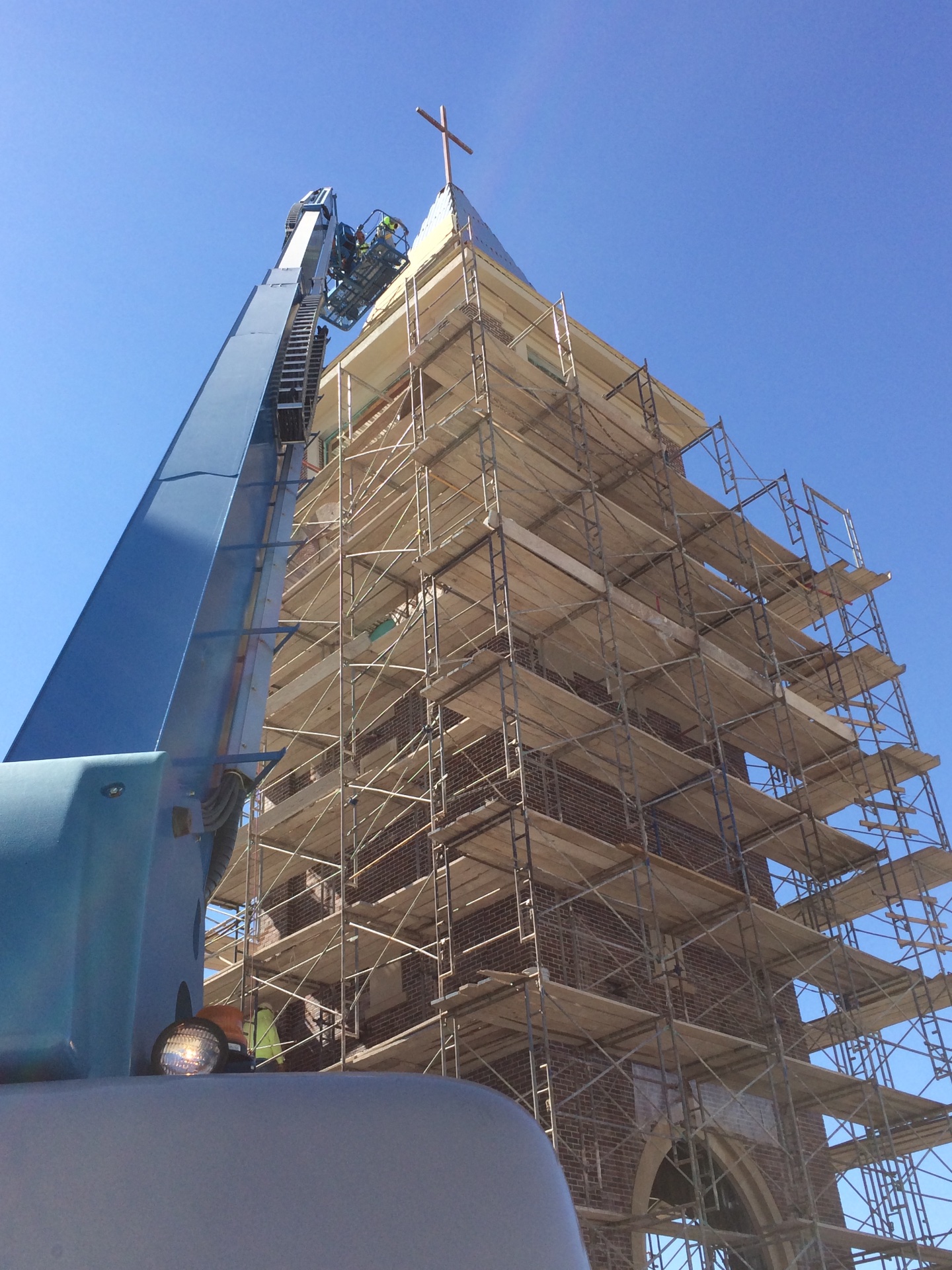 Americana Roofing, Gutter Installation or Replacement in Aledo, TX - photo 1