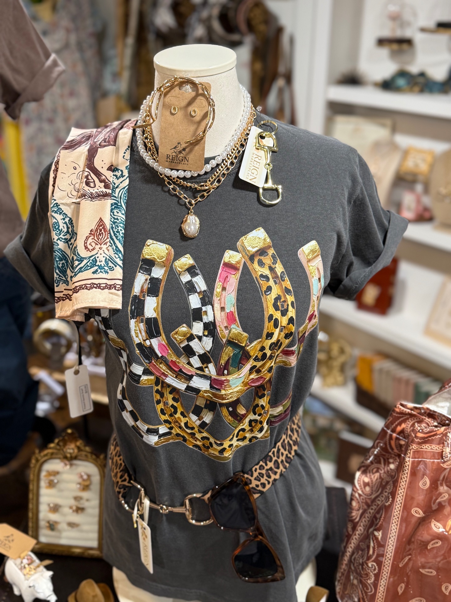 REIGN Marketplace, Gift Shops in Canyon Lake, TX - photo 6