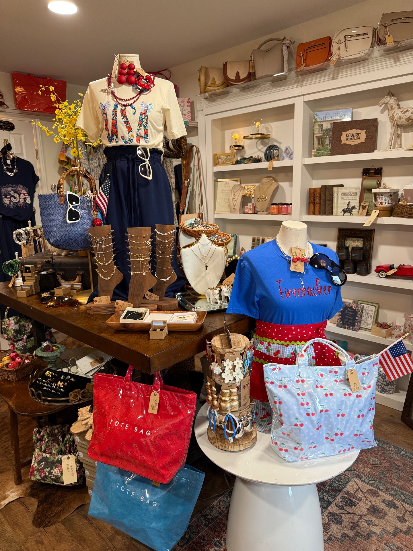 REIGN Marketplace, Gift Shops in Canyon Lake, TX - photo 8