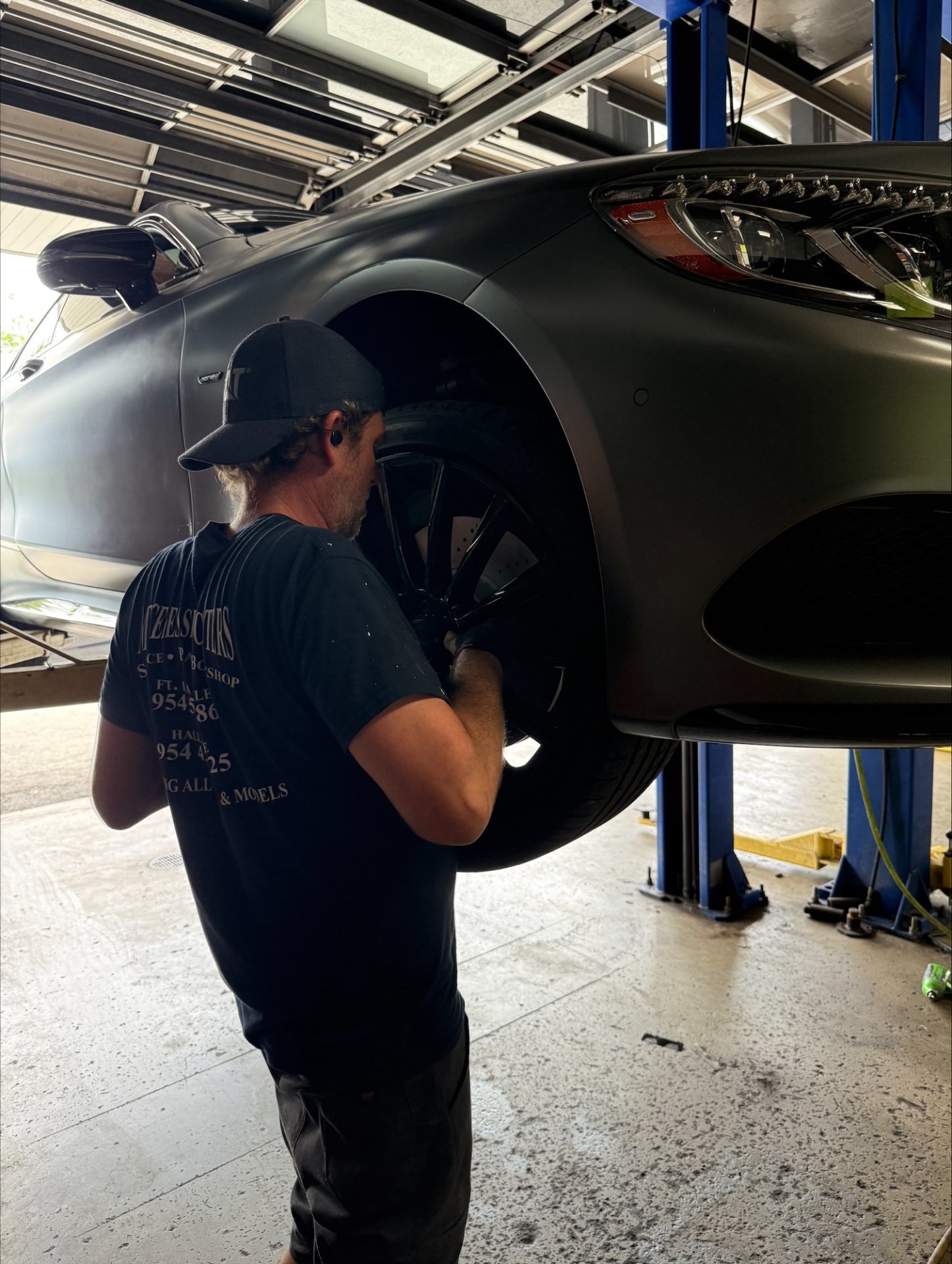 Mercedes Service Centers, Motorsport Vehicle Repairs in Wilton Manors, FL - photo 5