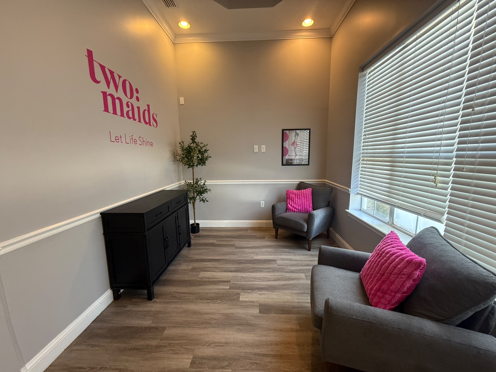 Two Maids of Palm Valley, Commercial Cleaning in Jacksonville, FL - photo 2