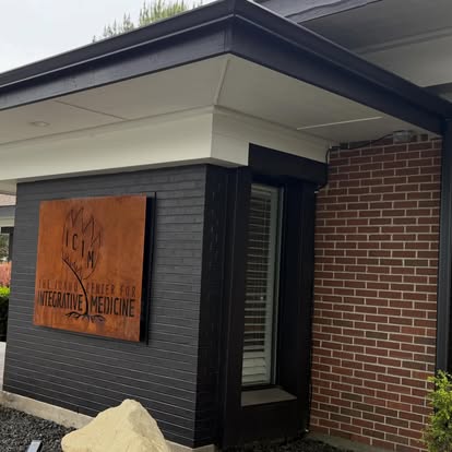 Idaho Seamless Gutter, Gutter Installation or Replacement in Meridian, ID - photo 1
