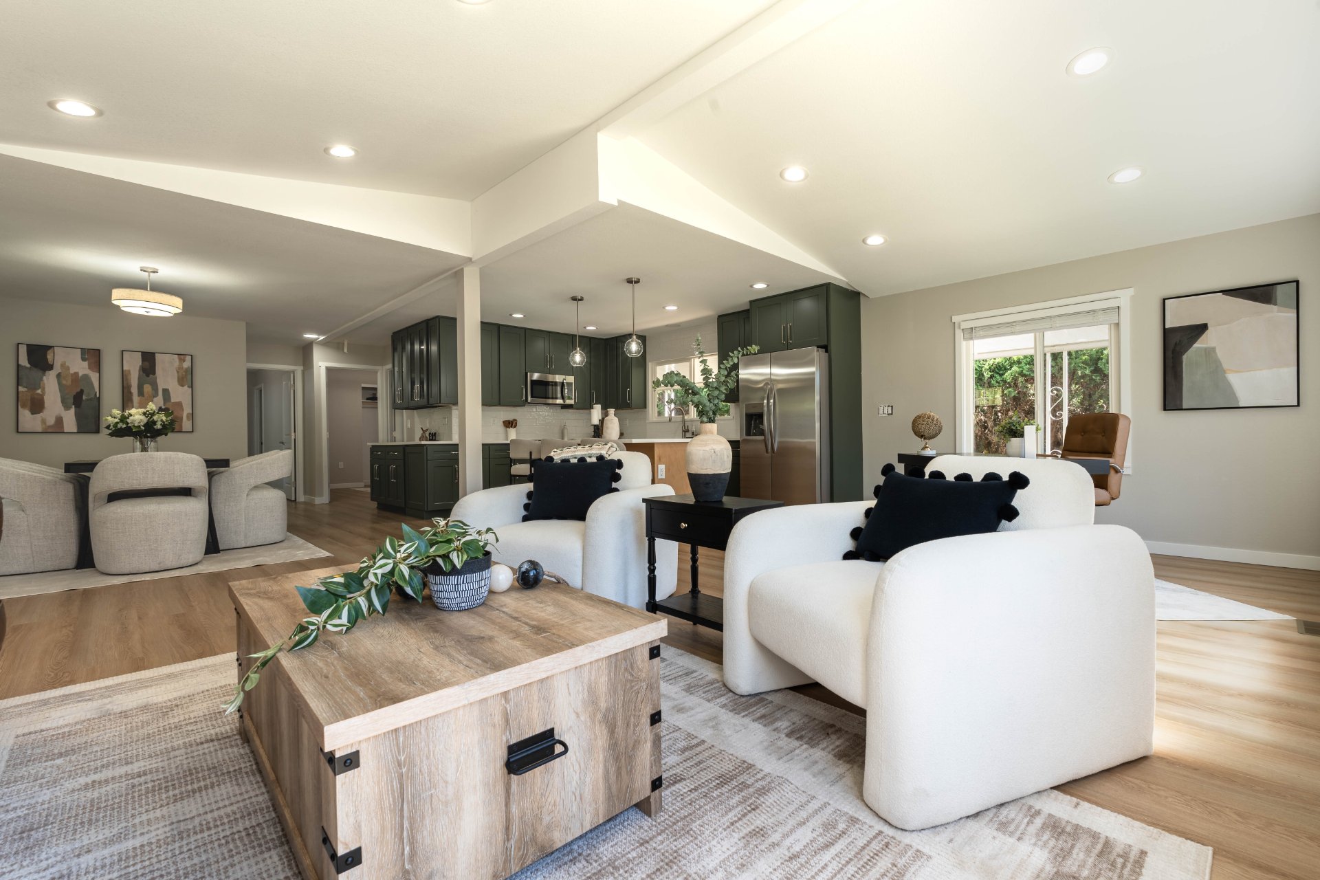 Smith Staging & Design LLC, Interior Design in Hillsboro , OR - photo 4