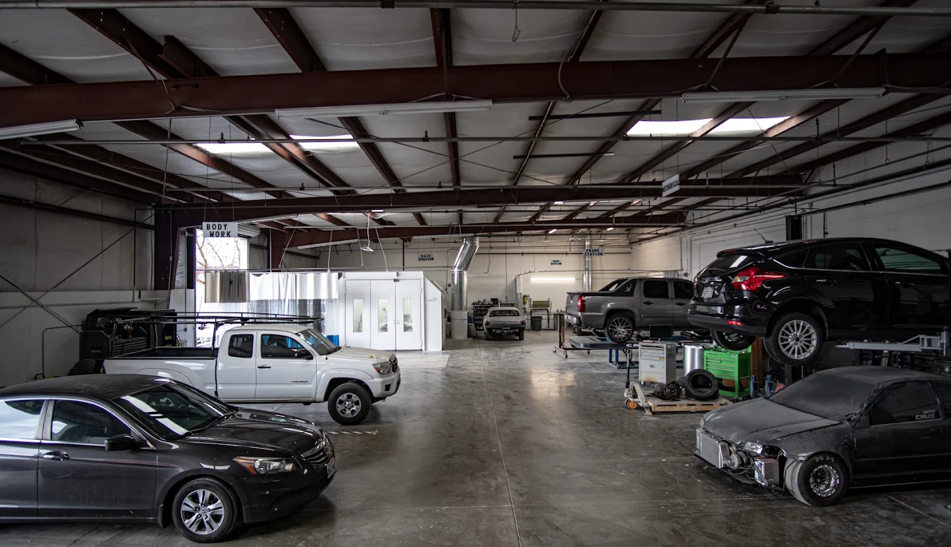 Cruz Collision Center, Auto Repair Software in Sacramento, CA - photo 8