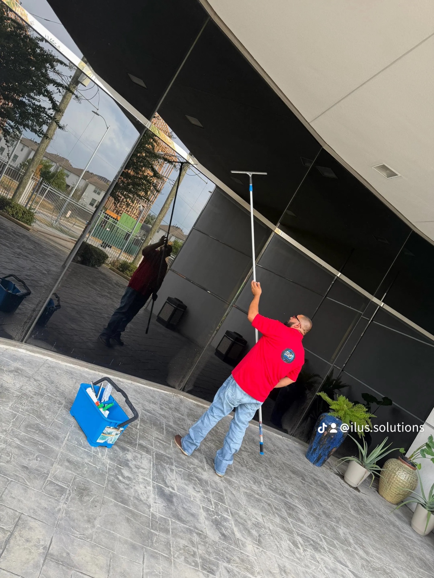 Ilus Solutions, Office Cleaning in Stafford, TX - photo 5