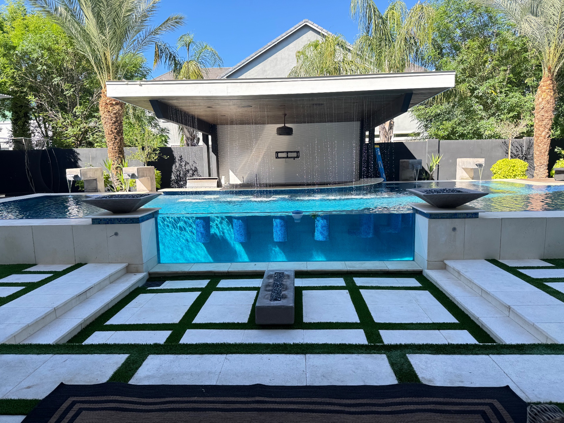 Claudia Lockwood - W and Partners, Apartments in Phoenix, AZ - photo 7