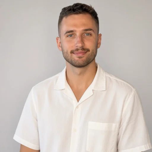 Nazar Pekhotin Real Estate Agent