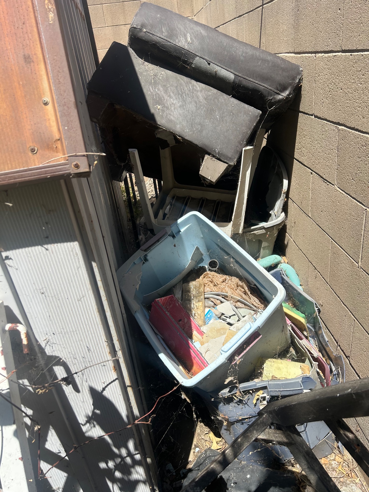 Jonalex junk removal, Residential Junk Removal in Highland, CA - photo 6