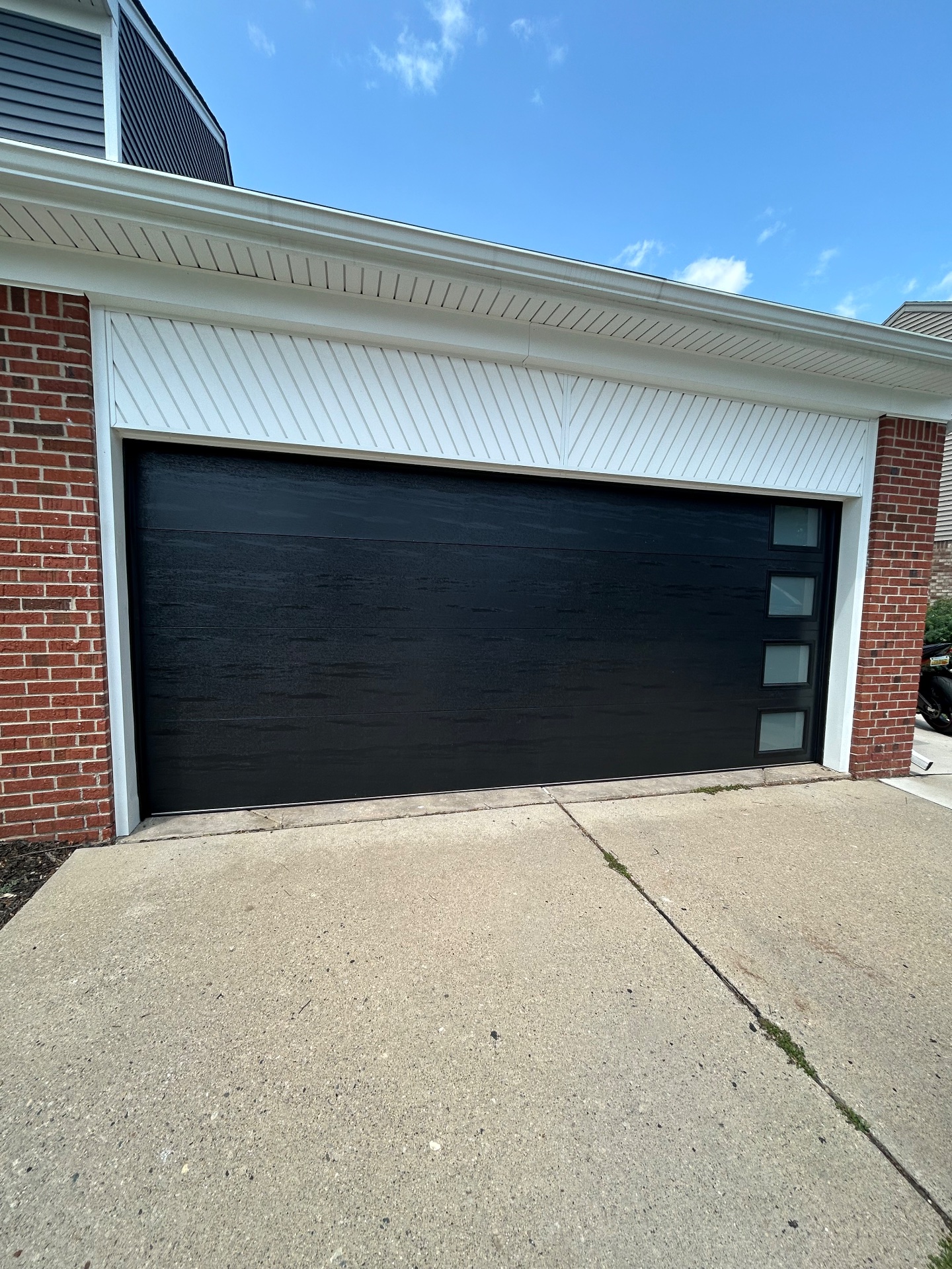 Thapa Garage Doors, Garage Door Installation or Replacement in Clinton Township, MI - photo 5