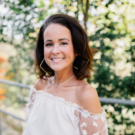 Kennie Bender REALTOR® + Loan Officer