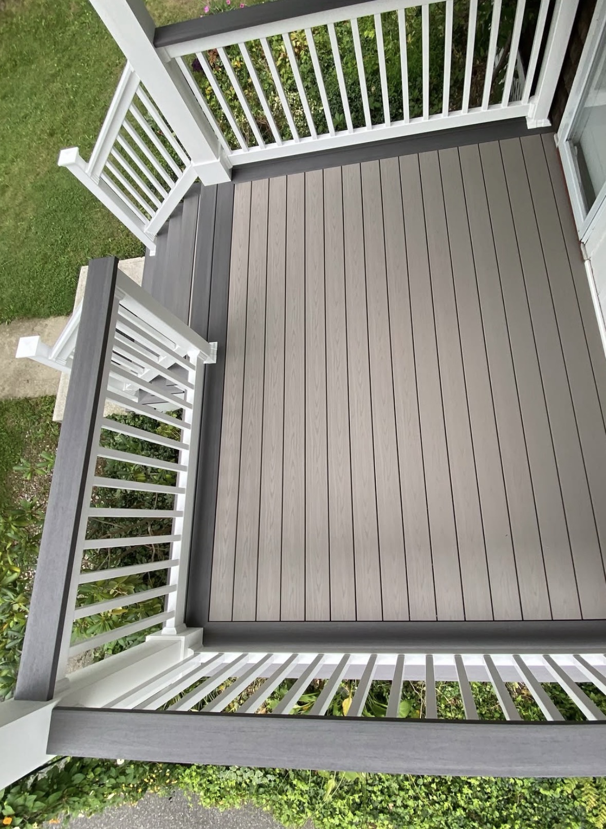 Chicago Luxury Decks, Deck or Porch Remodel or Addition in Des Plaines, IL - photo 4