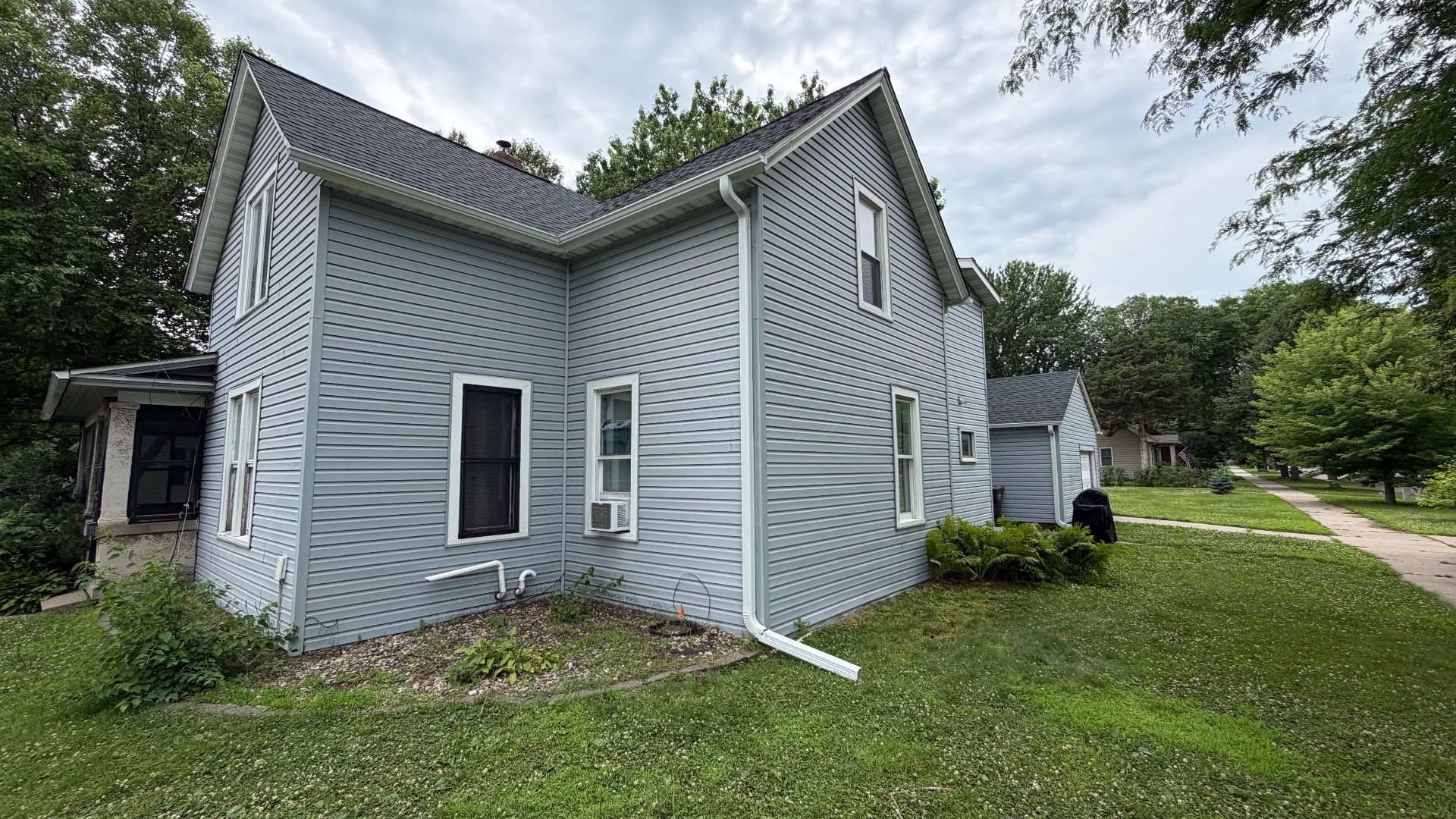 Elite Gutters, Gutter Installation or Replacement in Le Sueur, MN - photo 4