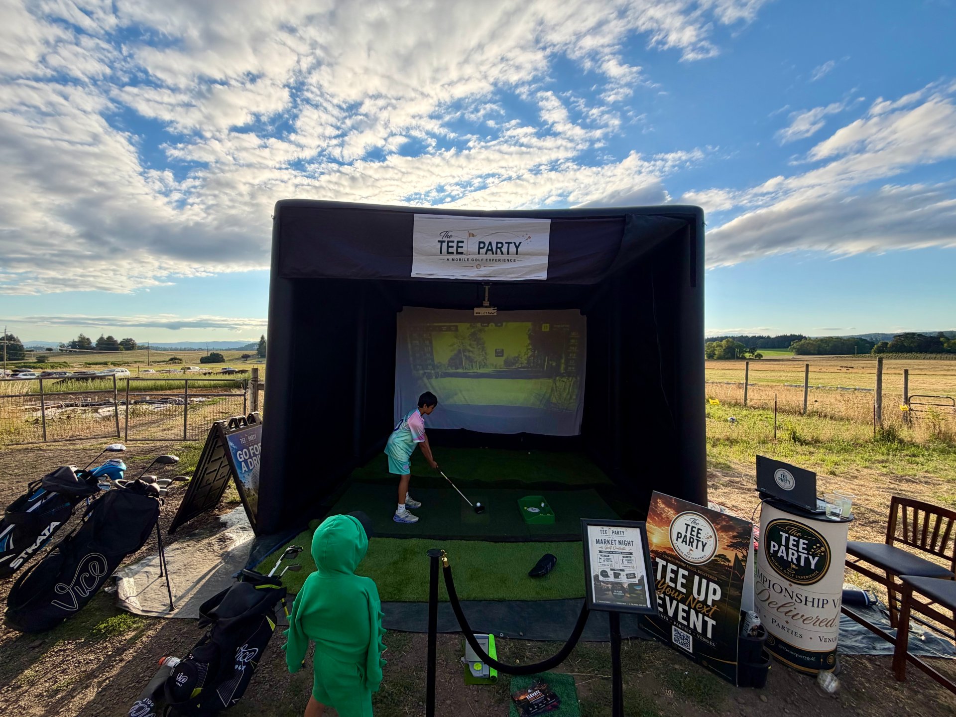 The Tee Party, Games and Concession Rental in Beaverton, OR - photo 1