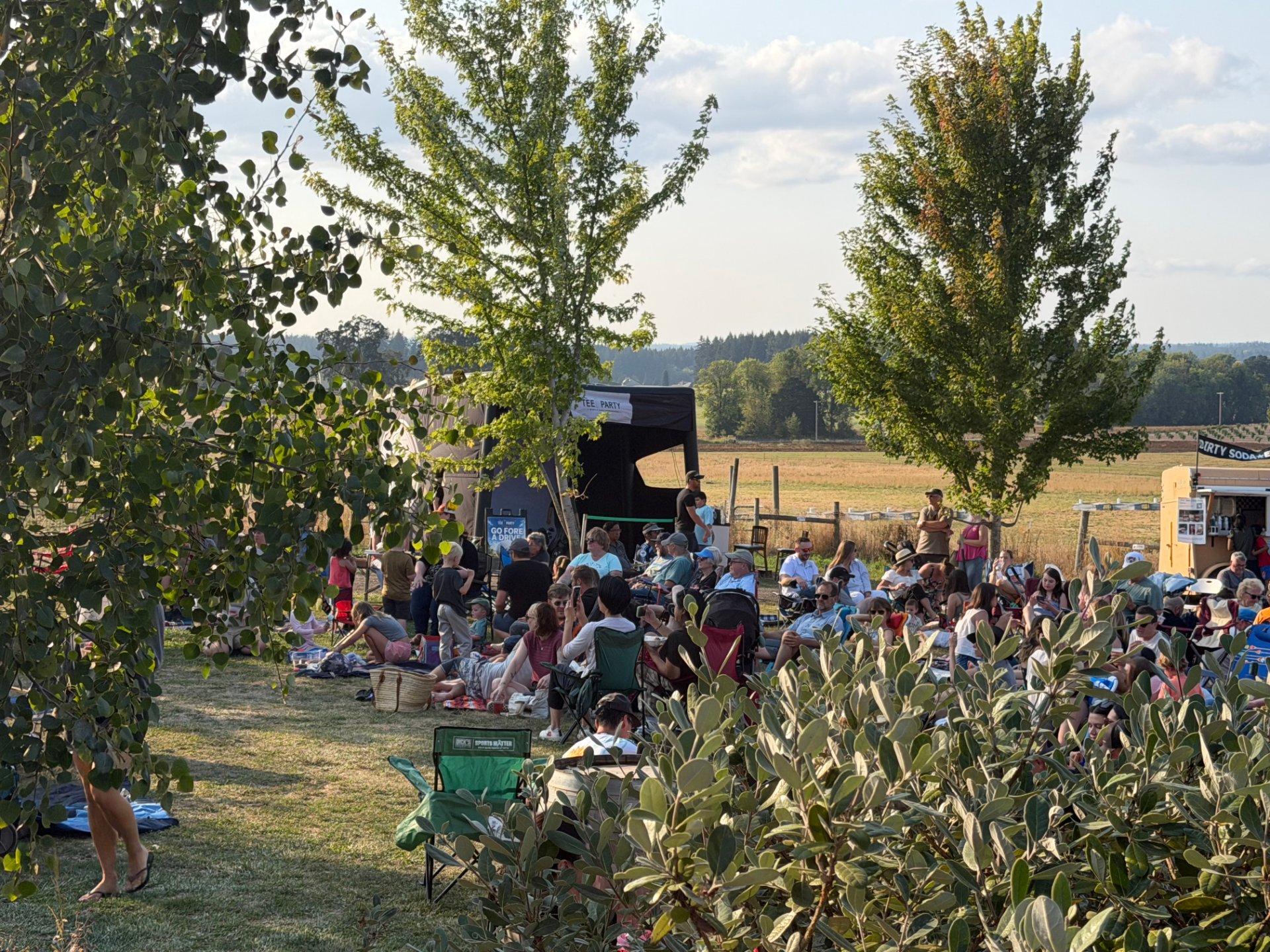 The Tee Party, Games and Concession Rental in Beaverton, OR - photo 3