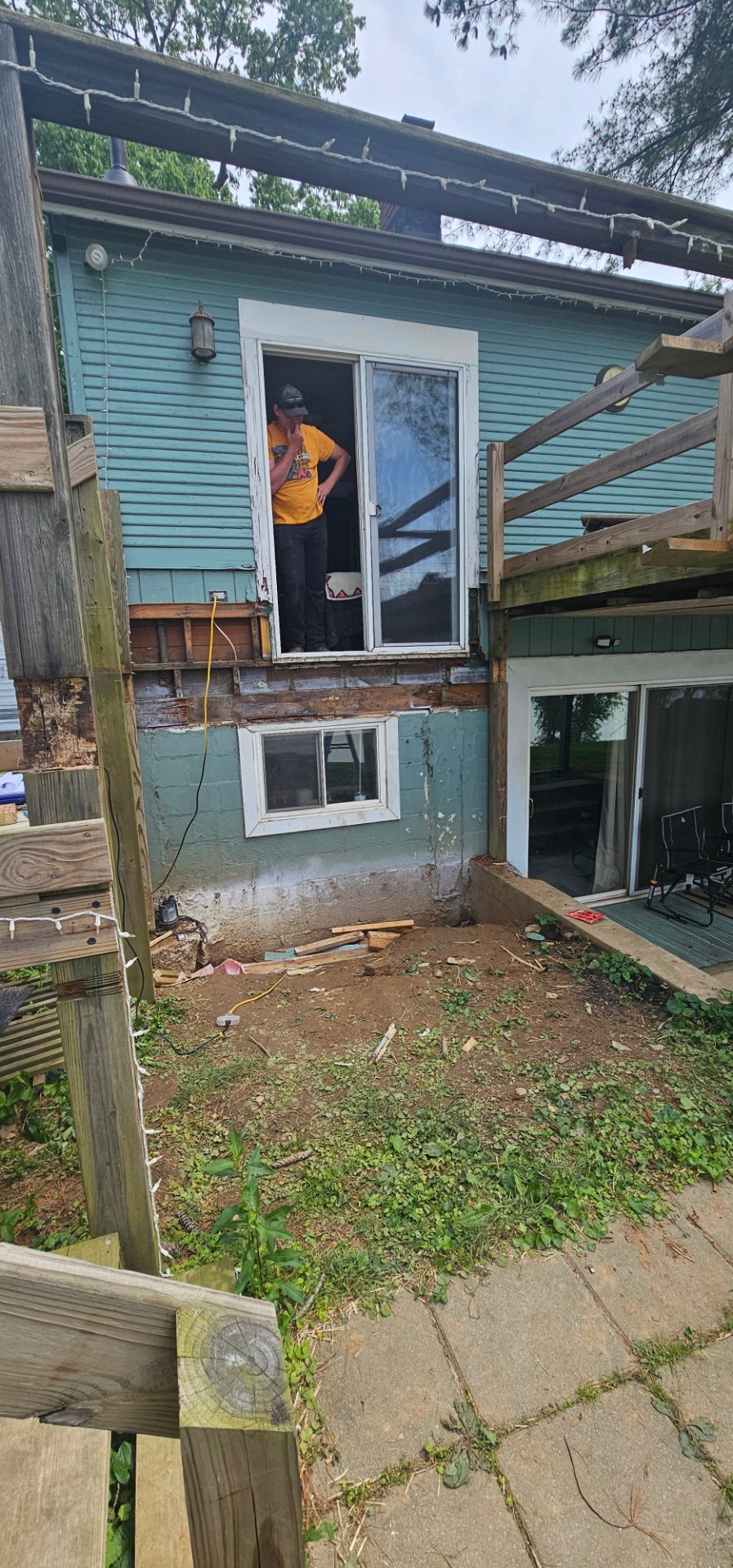 Screwloose Crew handyman, Deck or Porch Remodel or Addition in West Point, KY - photo 2