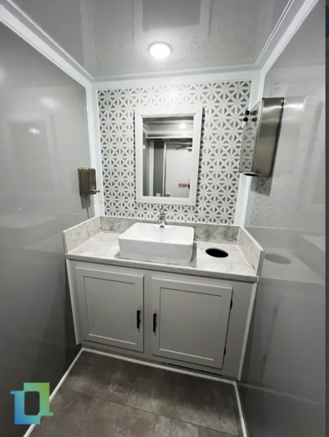 Ten-Co Services LLC - Luxury Bathroom Trailers, Trailer Rental in Taylors, SC - photo 3