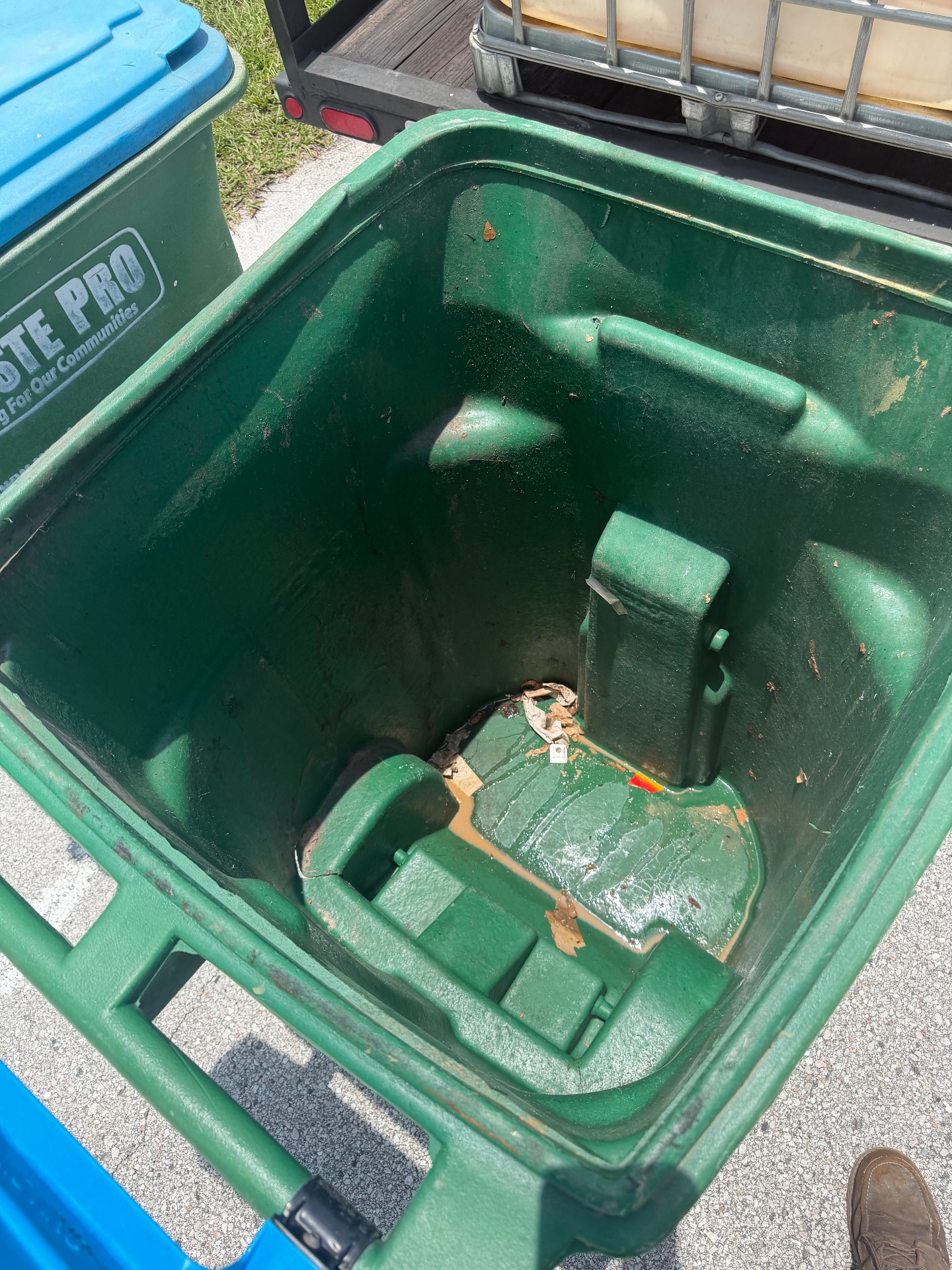 Sudzybinz, Dumpster Cleaning in Orange City, FL - photo 4