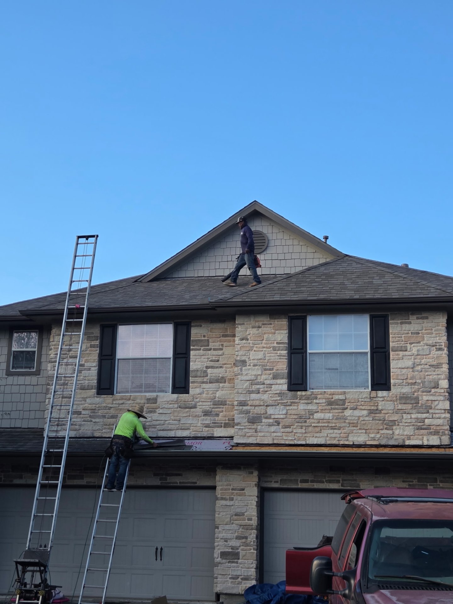 Pippin Construction LLC./Integrity Roofing Pros, Roof Installation or Replacement in Houston, TX - photo 1