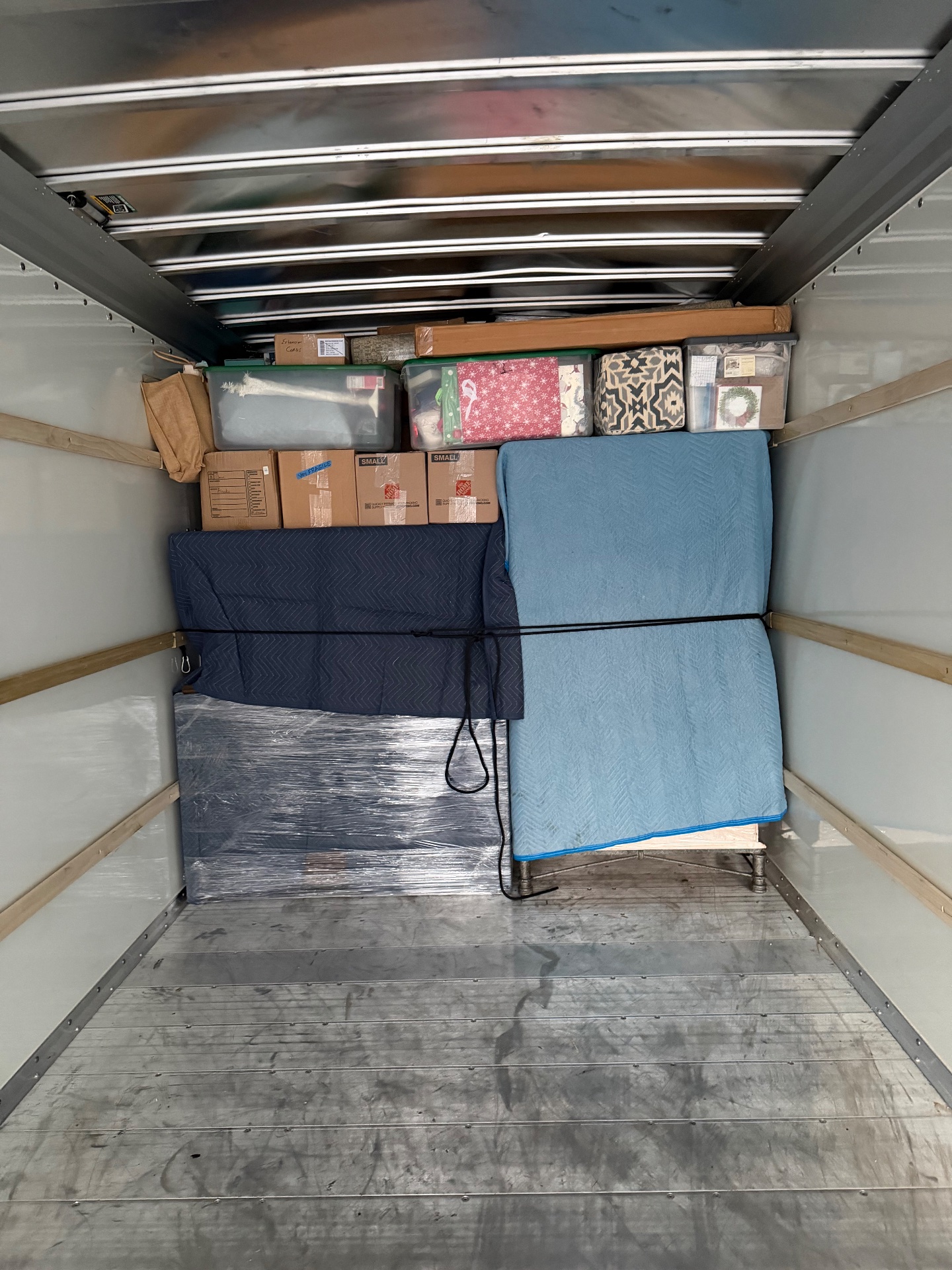 Taz’s Deliveries, Assembly and Disposal, Furniture Delivery in Simi Valley, CA - photo 2