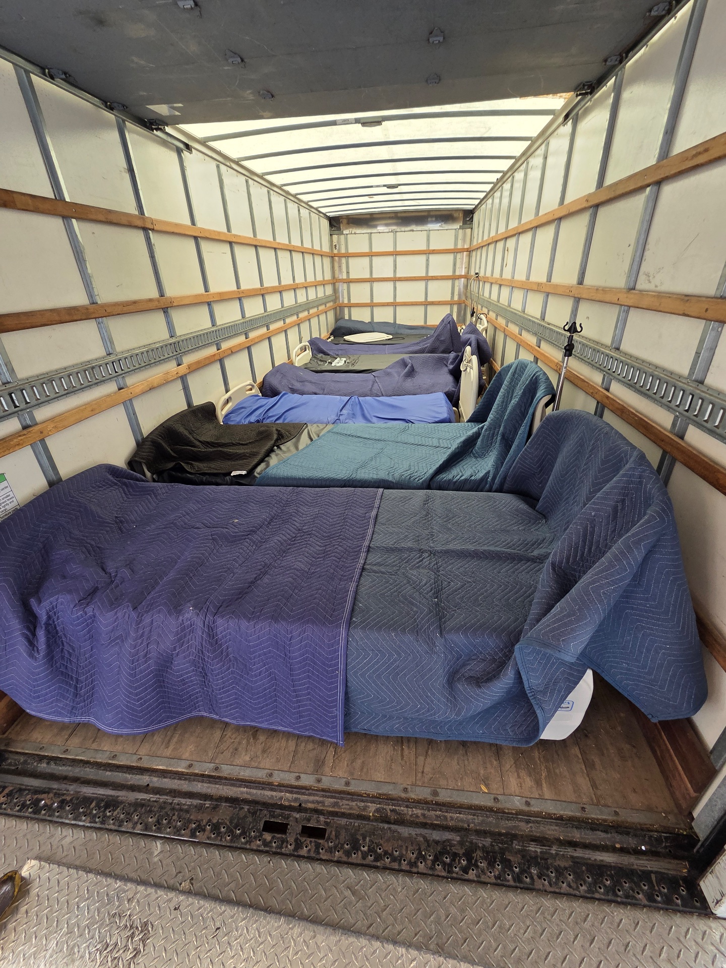 Taz’s Deliveries, Assembly and Disposal, Furniture Delivery in Simi Valley, CA - photo 3