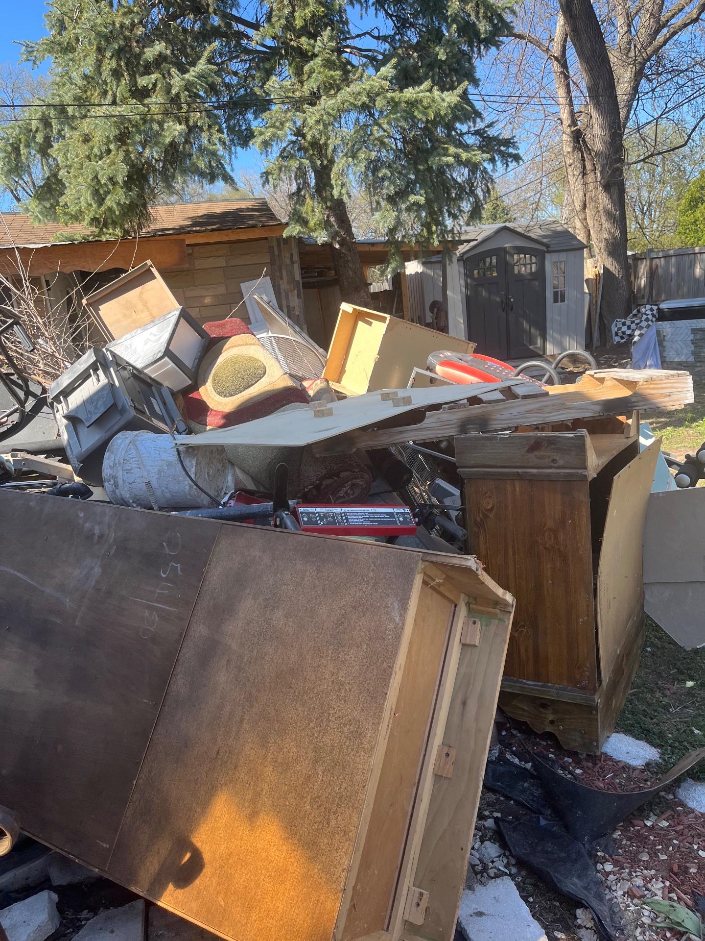 Fernandodjunkremoval, Residential Junk Removal in Maplewood, MN - photo 5
