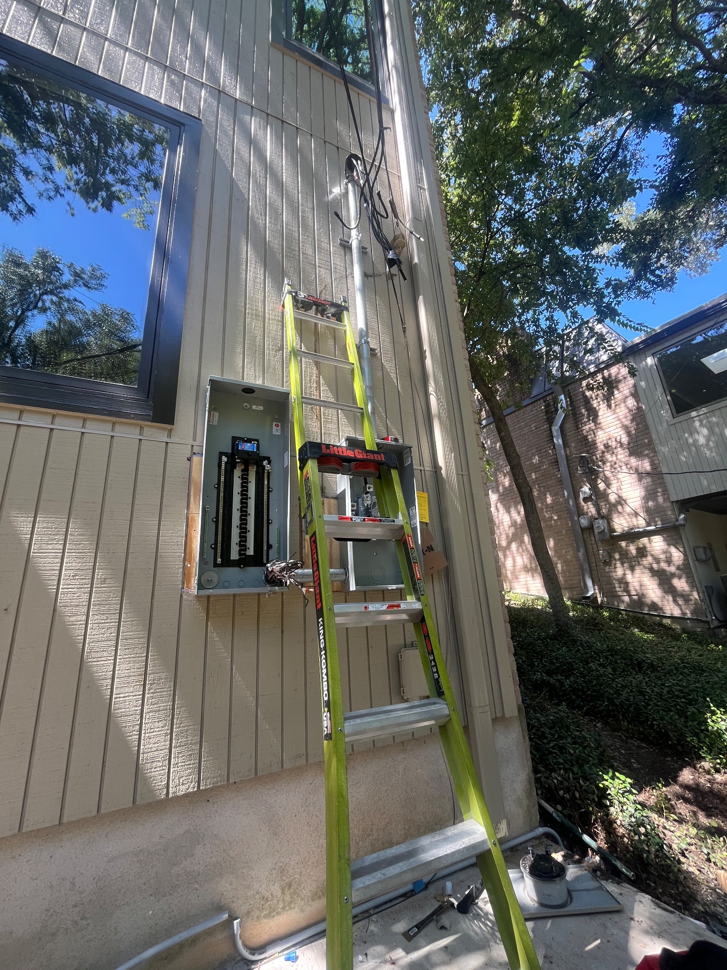 Texas Lit Energy LLC, Circuit Breaker Panel or Fuse Box Installation in Buda, TX - photo 2