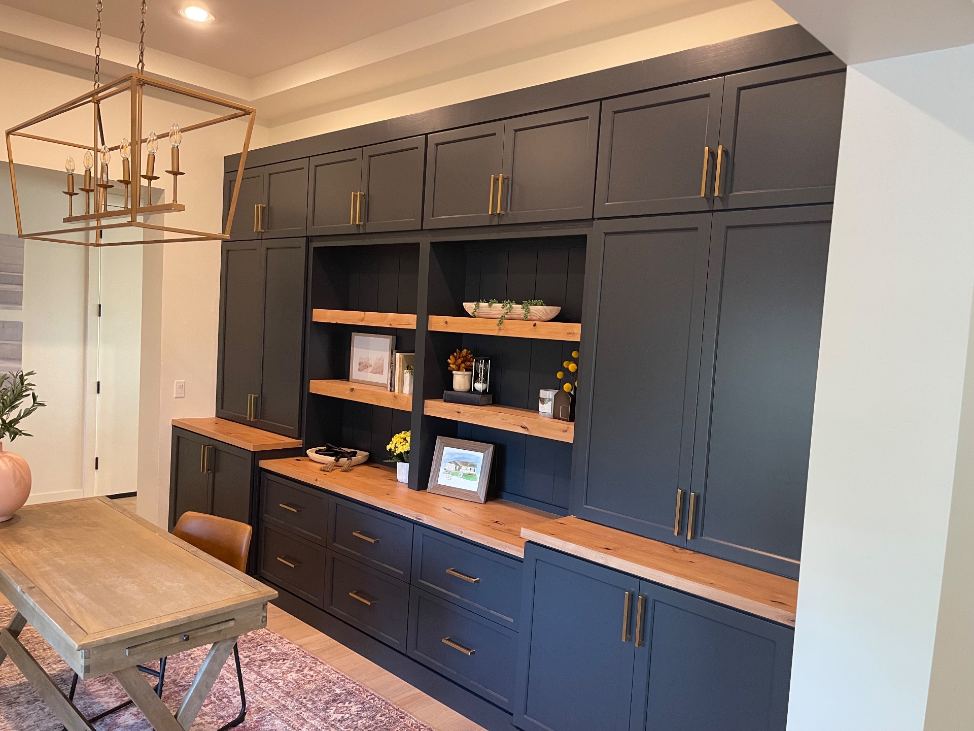 Decorating By Timothy, Finish Carpentry in San Tan Valley, AZ - photo 7