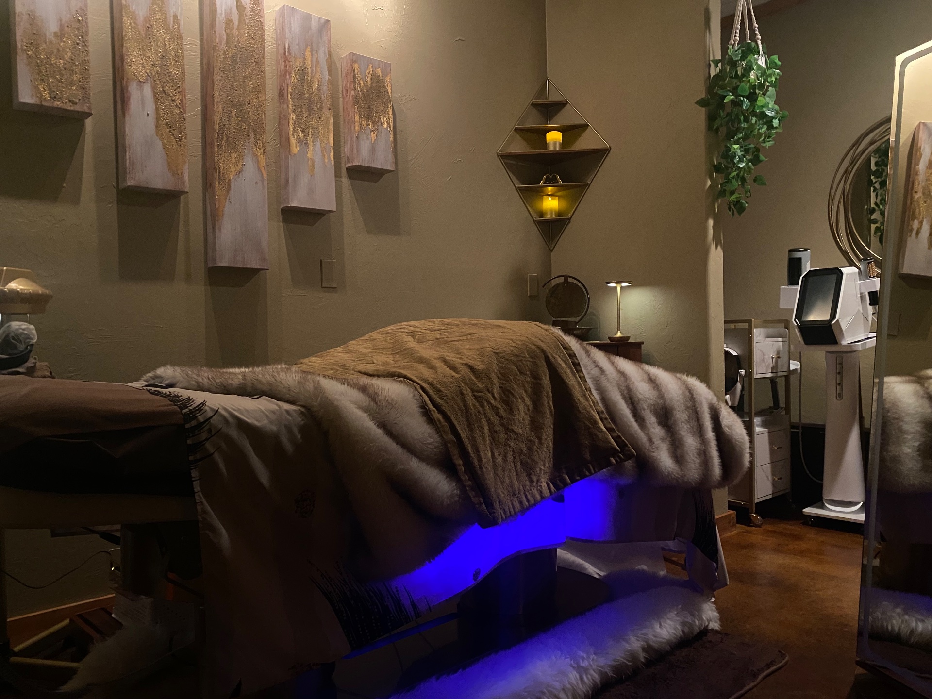 Roseglow Beautique LLC, Acne Treatment in Tucson, AZ - photo 3