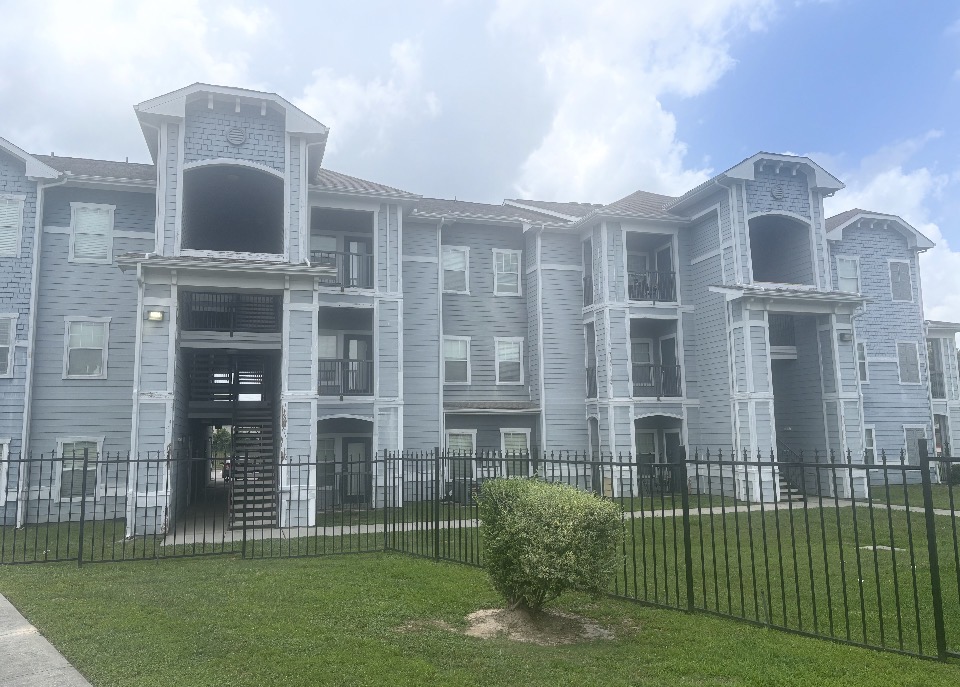 Peterson Roofing And Construction LLC, Roof Installation or Replacement in Spring, TX - photo 5